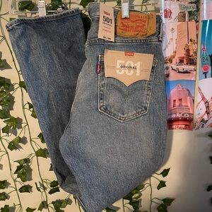 Levi 501 NWT Jeans